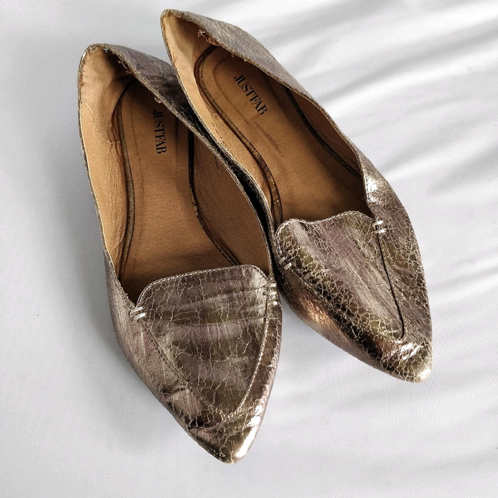 JustFab Gold Flats sz 11